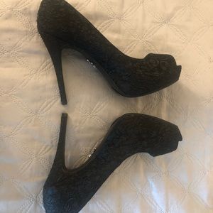 Simply Vera Wang Black High Heels - never worn